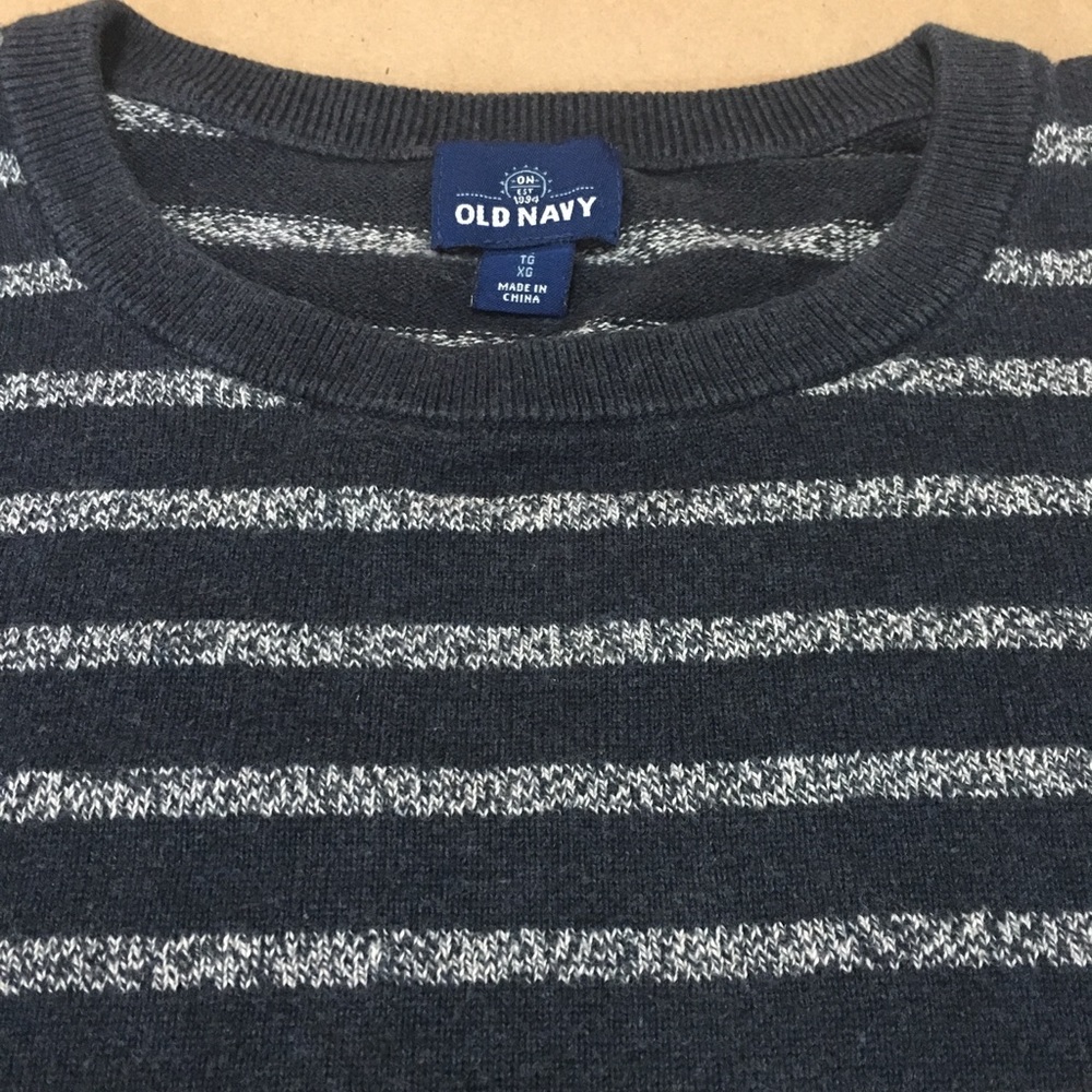 Old navy crew neck